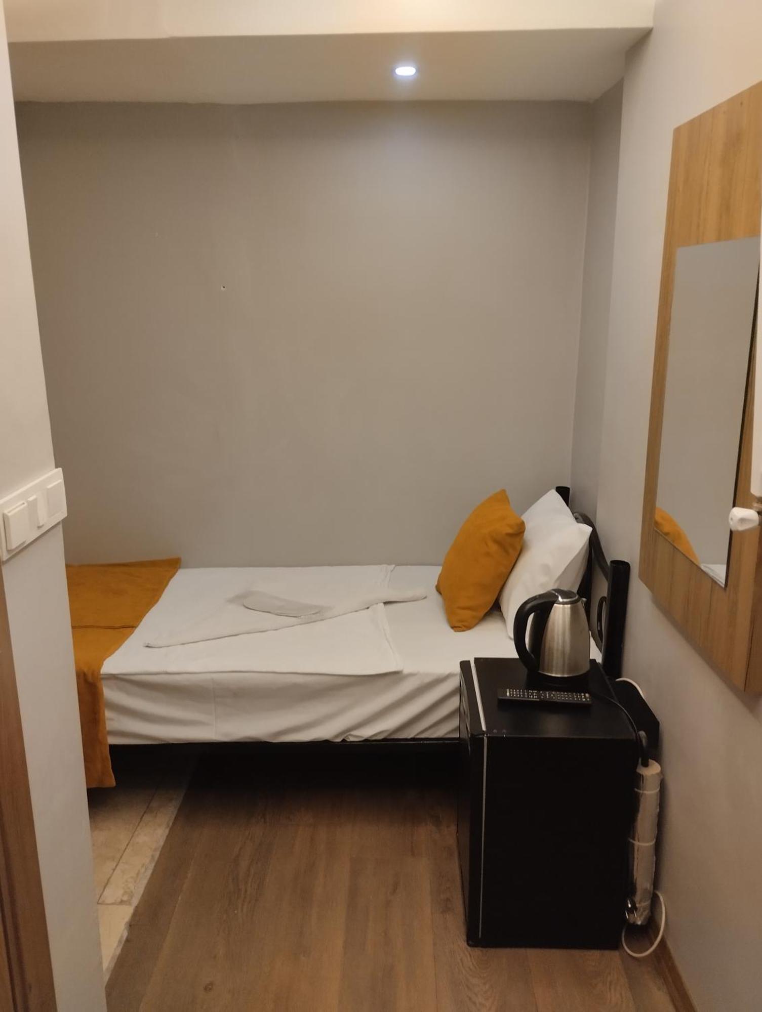 Mr Lion Kumkapi Otel Istanbul Eksteriør bilde